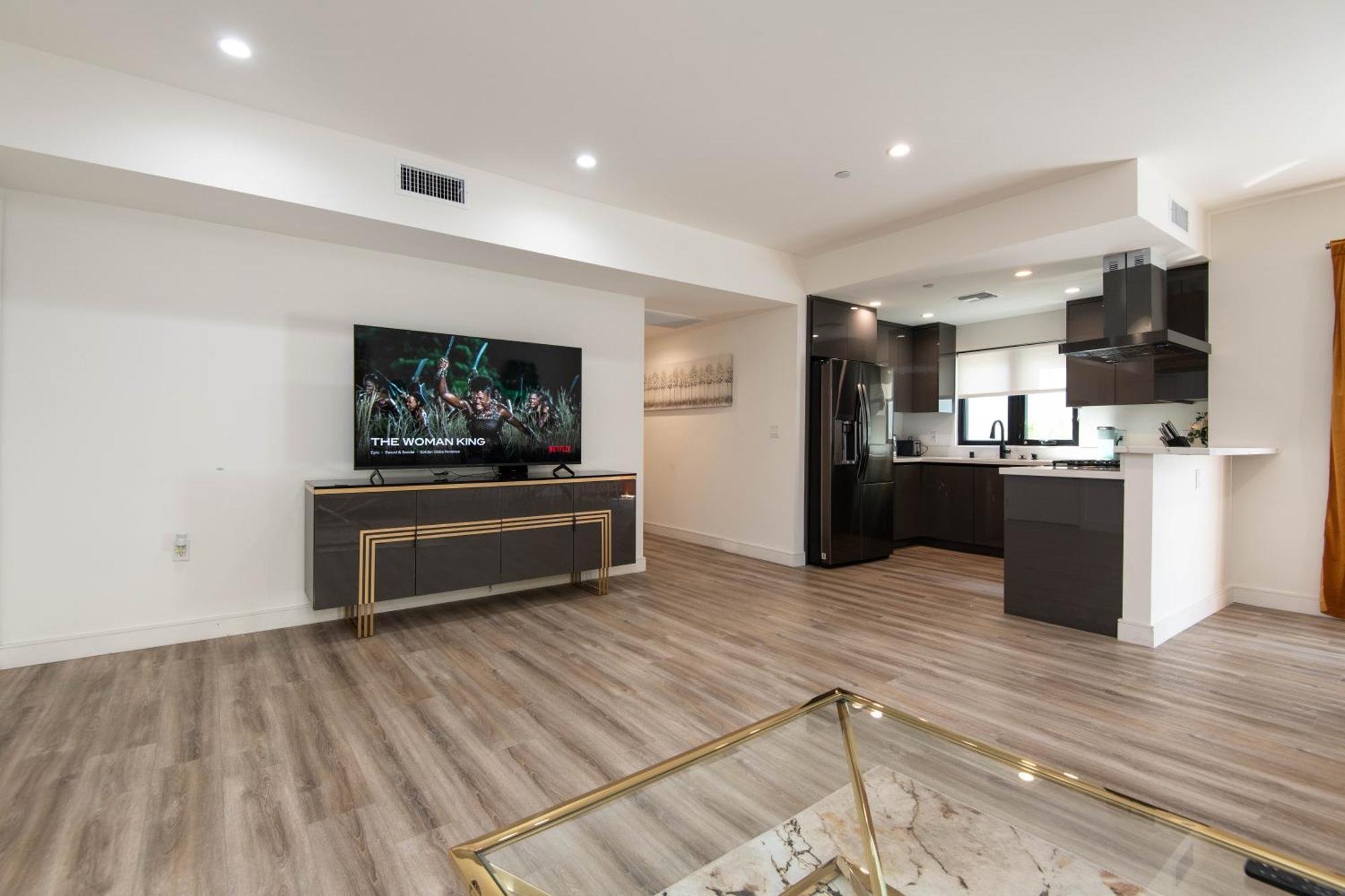 Regency Modern Apartments Glendale Esterno foto