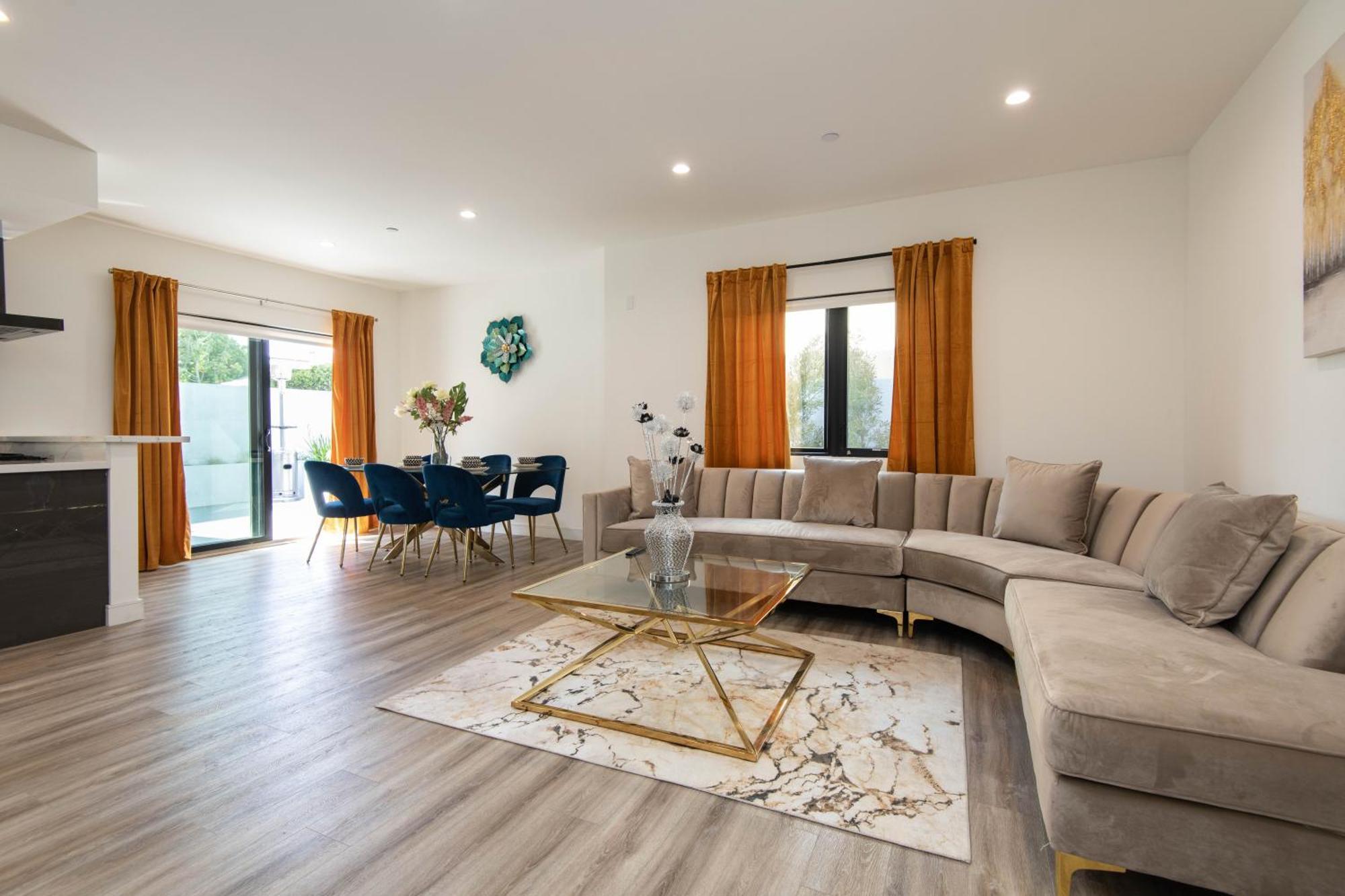 Regency Modern Apartments Glendale Esterno foto