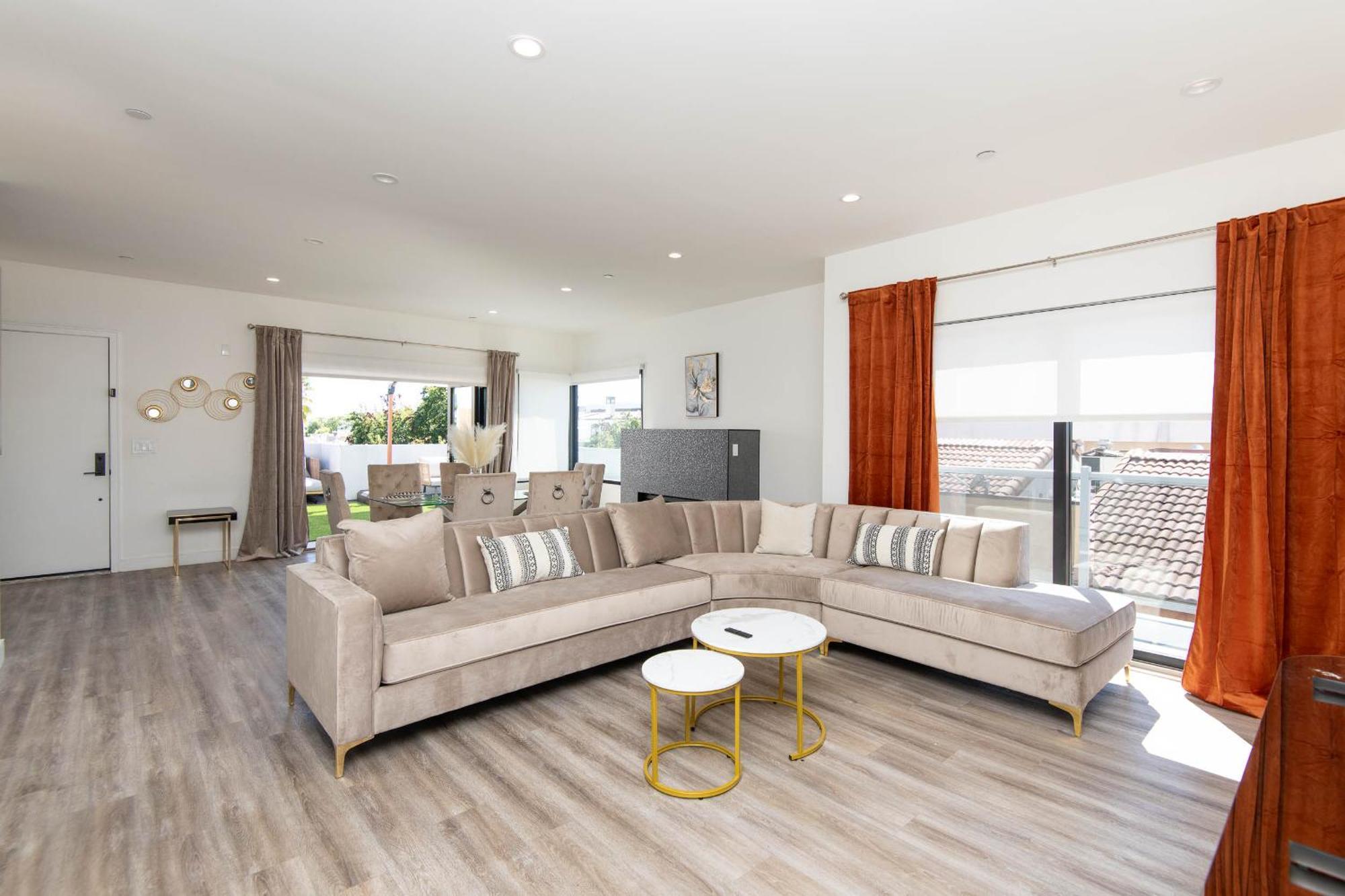 Regency Modern Apartments Glendale Esterno foto